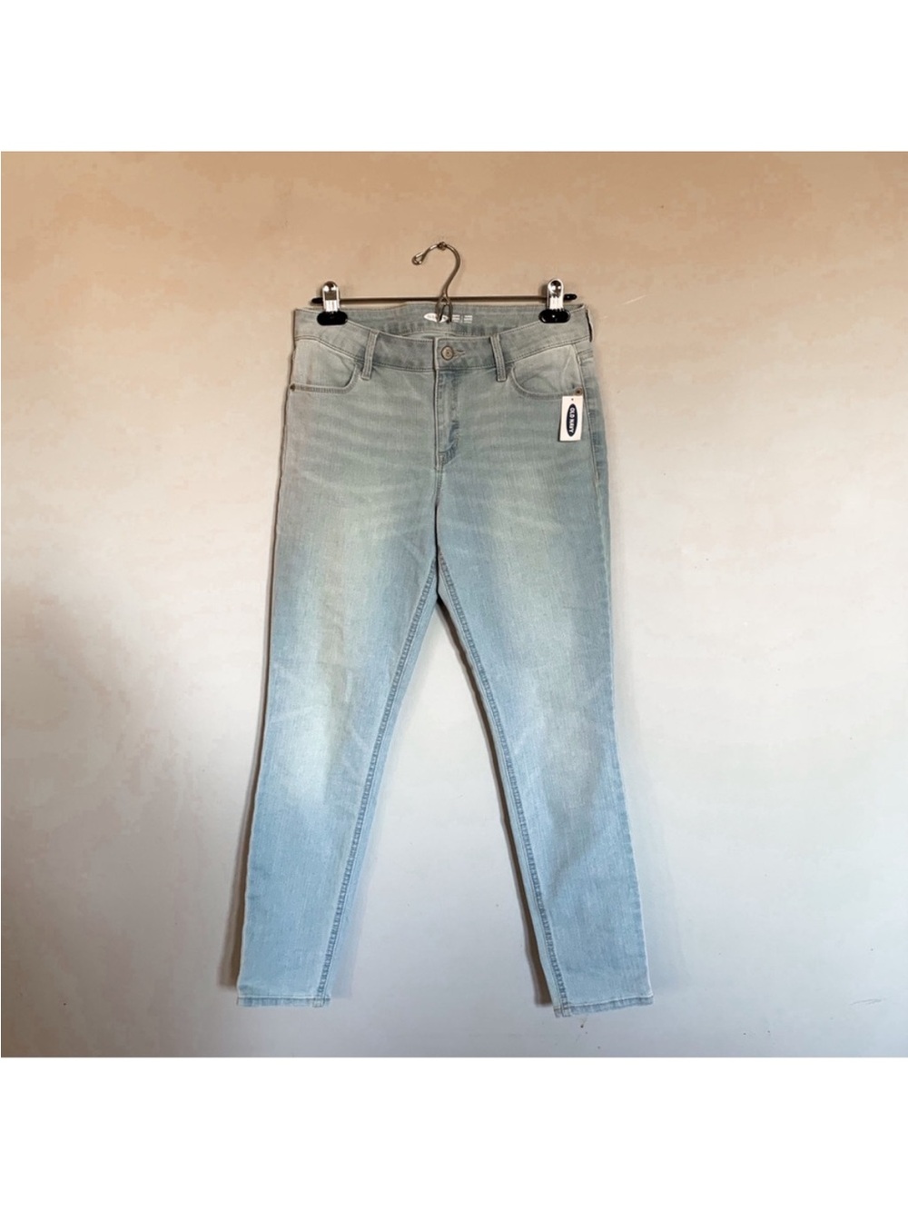 Old Navy • Mid-Rise Super Skinny Ankle Jeans